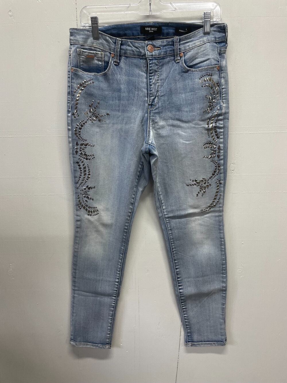 Nine West Women's Jeans Size 10 Gramercy Skinny Light Wash - Missing a few Studs